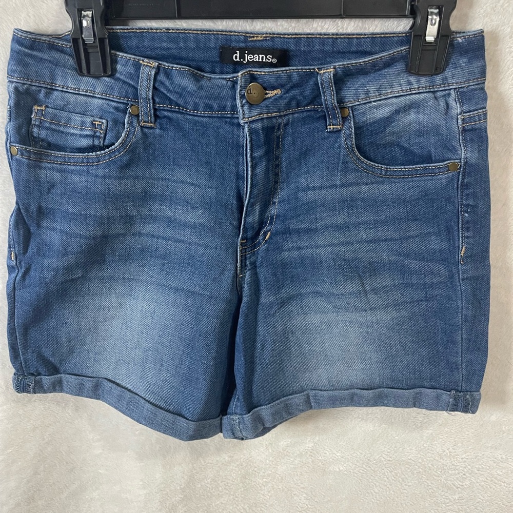 D. Jeans Classic Blue Jean Shorts